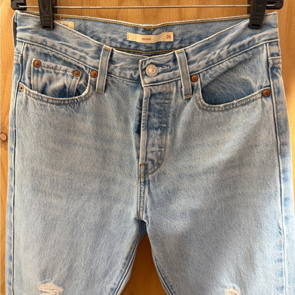 Levi’s High Rise Distressed Blue Jeans - Picture 2 of 7